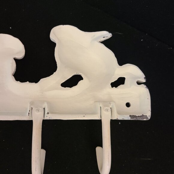 Vintage Cast Iron White Rabbit Bunny in Grass Wall Hanging 5 Hooks - Picture 13 of 16